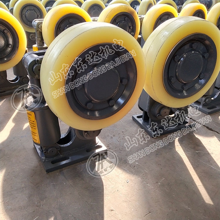 LS50滚轮罐耳